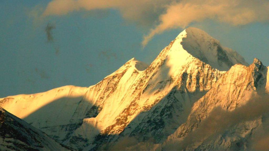 Trishul peak