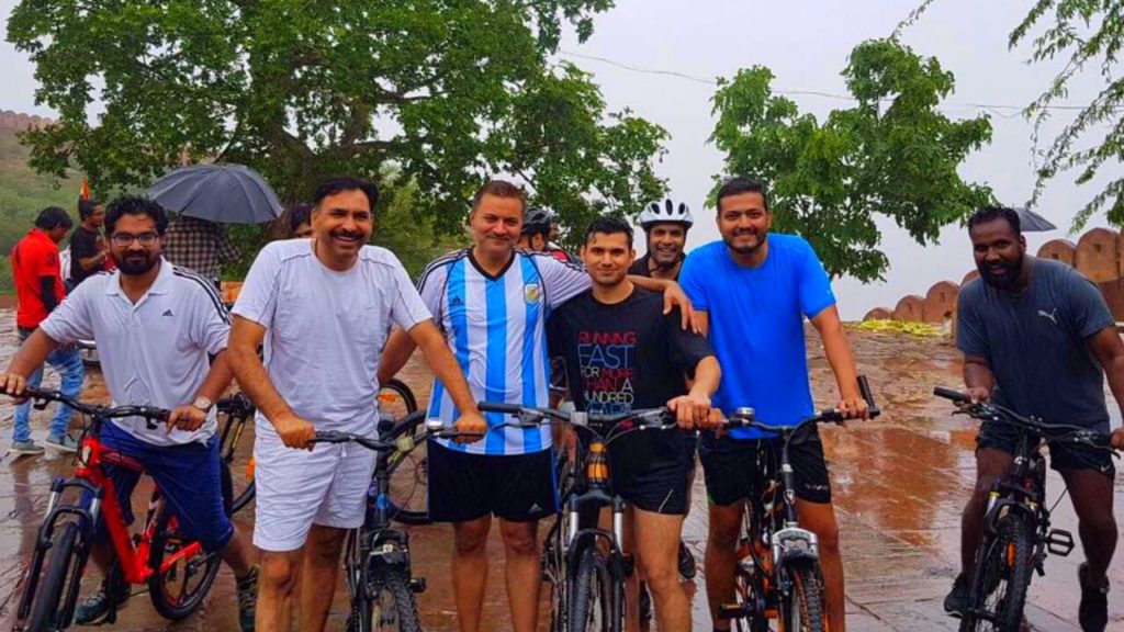 Cycling tour to Nahargarh Fort