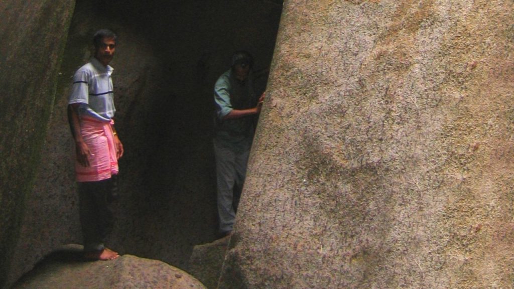 Pakshipathalam Caves