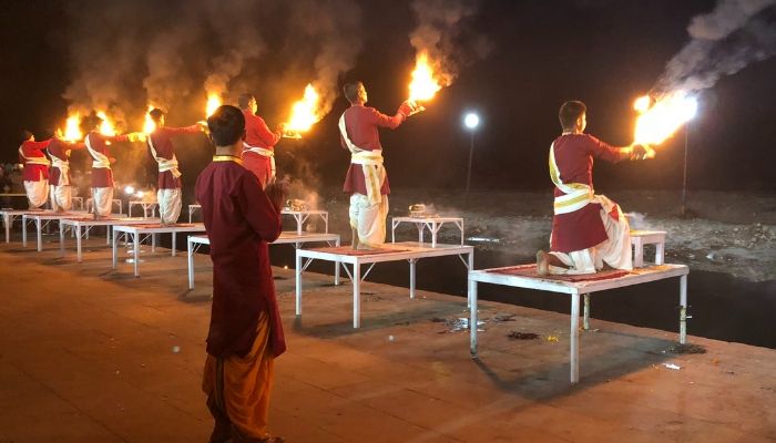 Enjoy Ganga Arti at Triveni Ghat